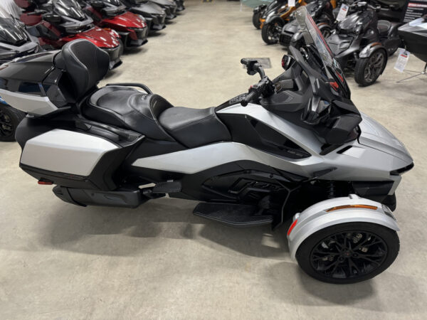 #24030 Can-Am Spyder RT Limited 2023 www.kdfsports.com