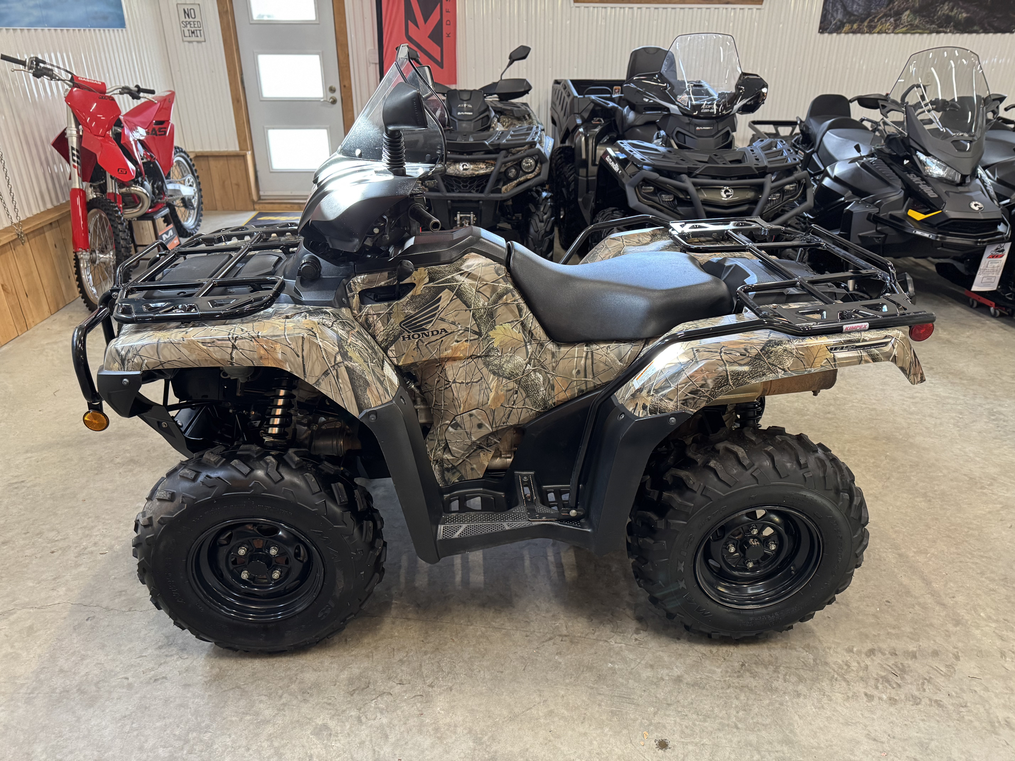 #25162 Honda Rubicon 500 DCT IRS 2017 www.KDFsports.com JOLIETTE