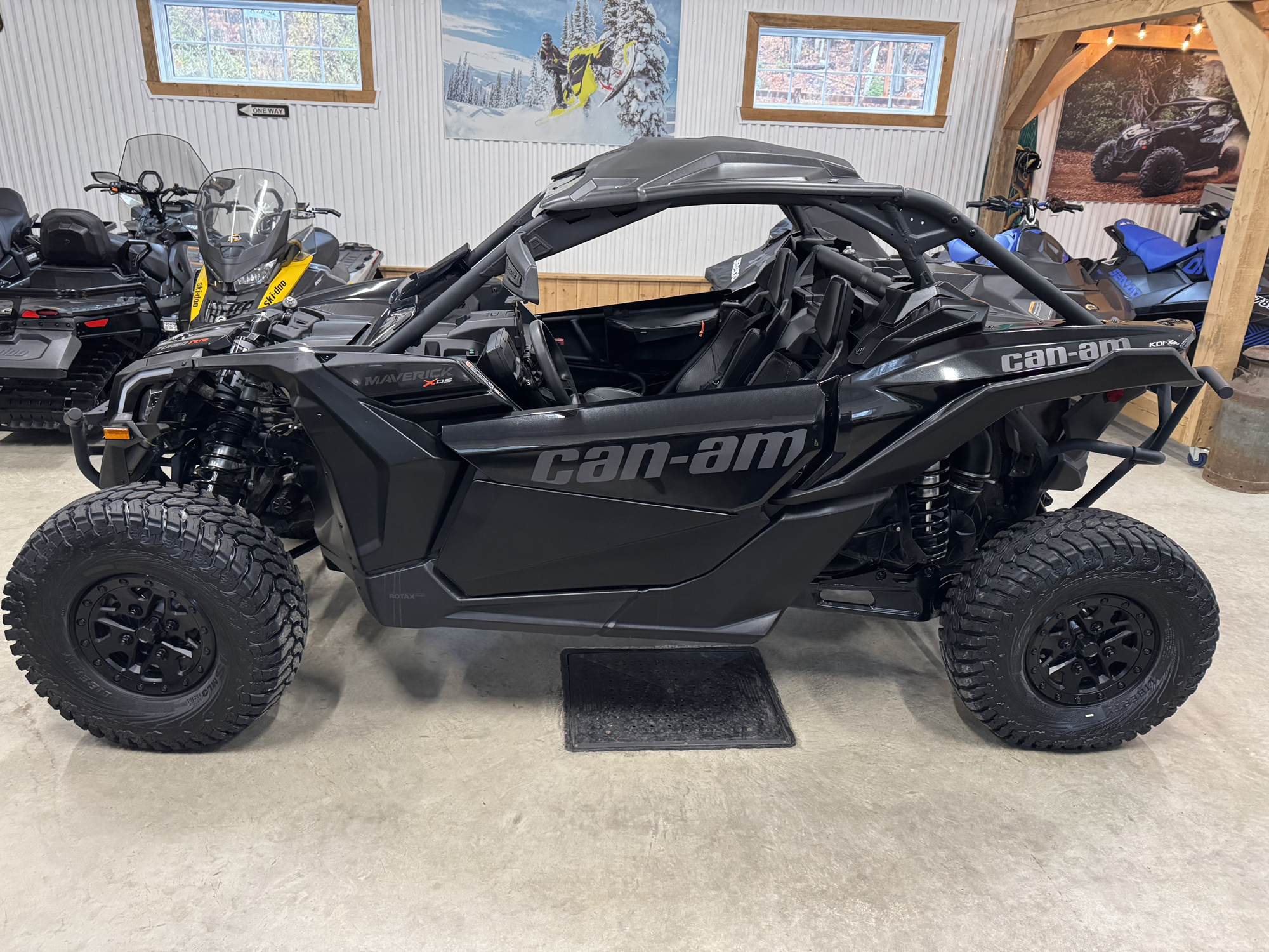 #25145 Can-Am Maverick X3 XDS TurboRR 2024 www.KDFsports.com JOLIETTE