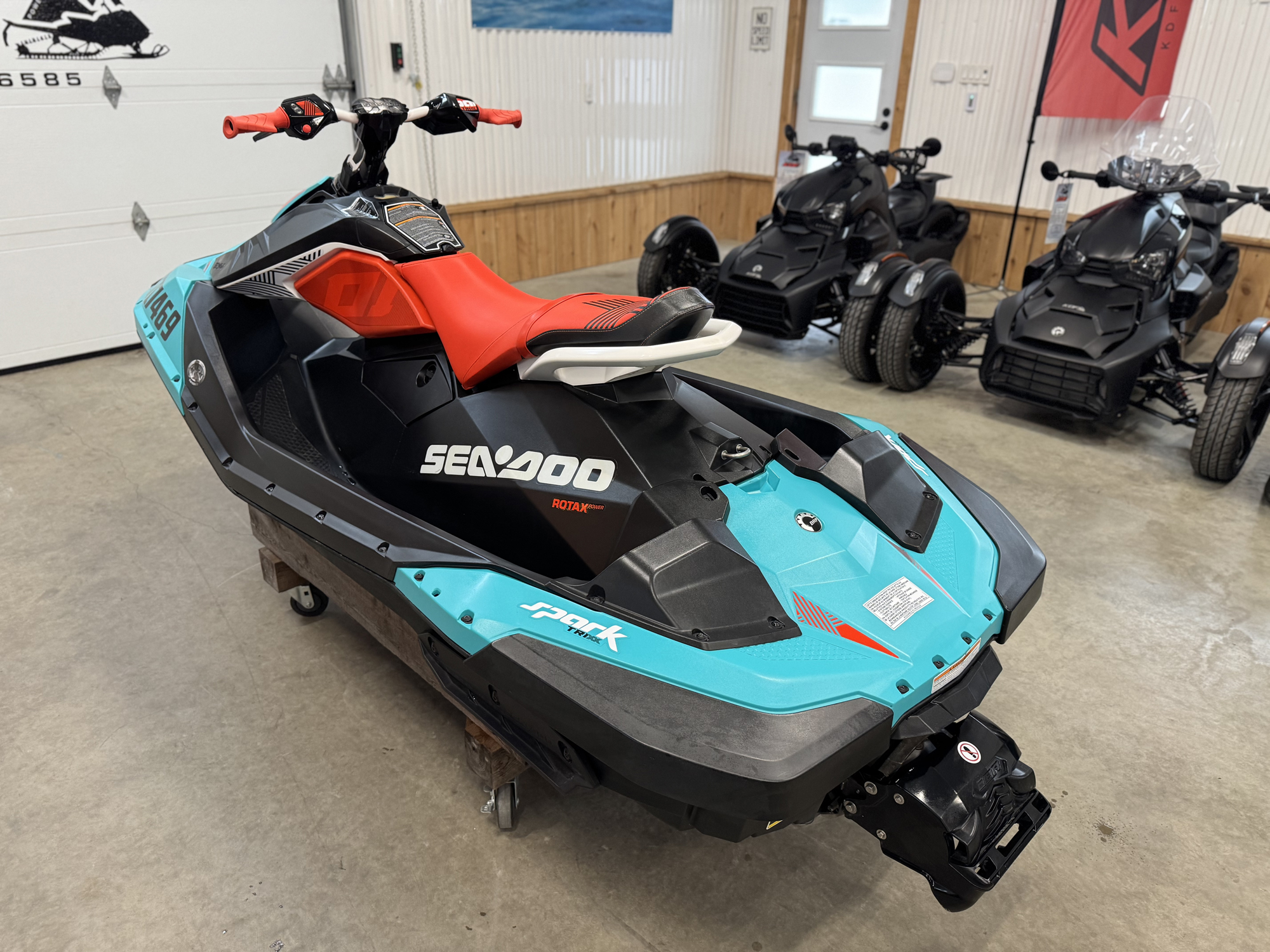 #25181 Sea-Doo Spark Trixx 2 2017 www.KDFsports.com JOLIETTE