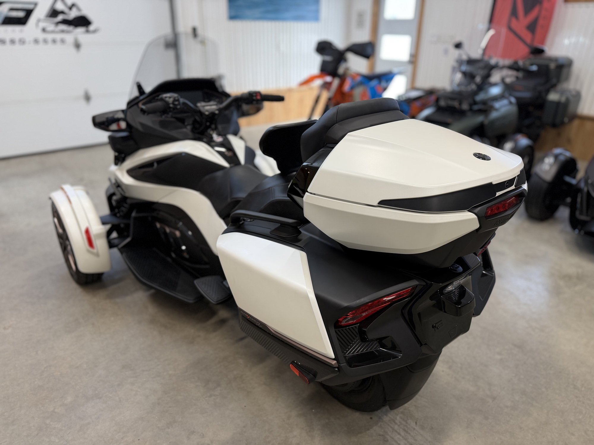 #26024 Can-Am Spyder Sea to Sky 2025 www.KDFsports.com JOLIETTE