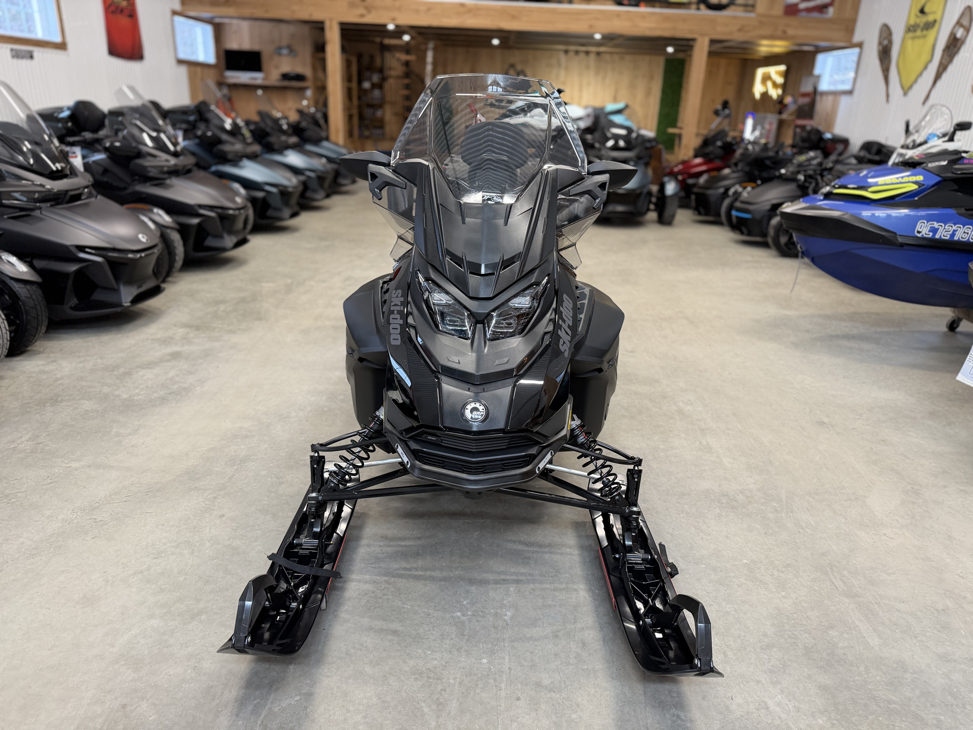 #26027 Ski-Doo Expedition SE 900 turbo 2026 www.KDFsports.com JOLIETTE