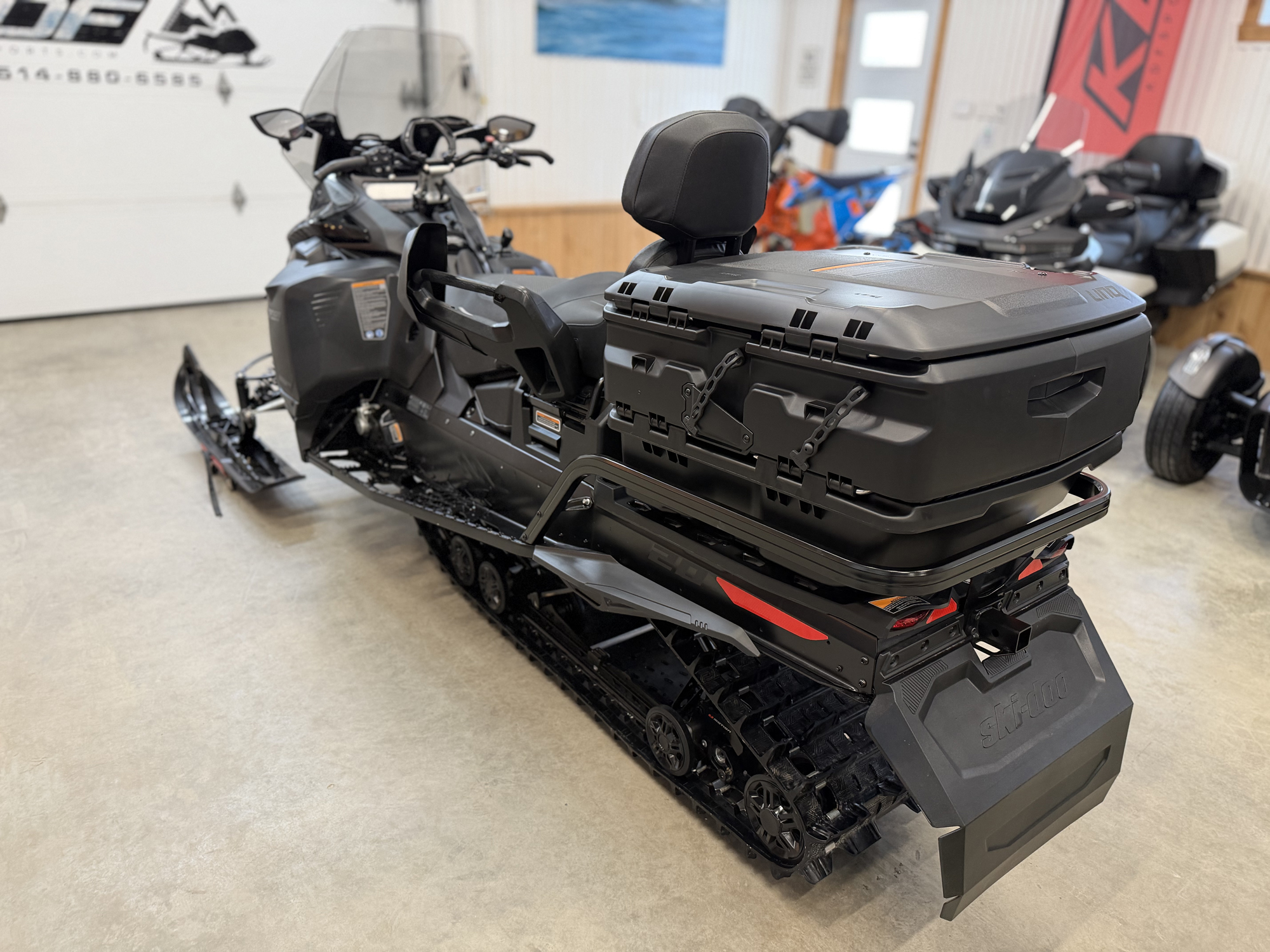 #26027 Ski-Doo Expedition SE 900 turbo 2026 www.KDFsports.com JOLIETTE