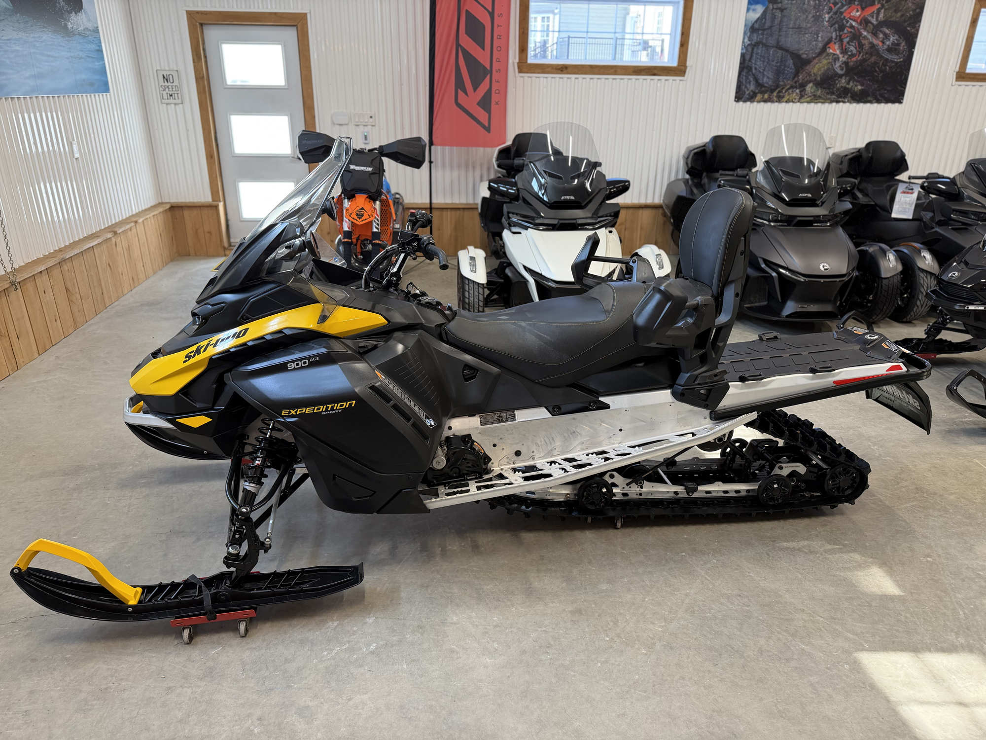 #26033 Ski-Doo Expedition Sport 900 ace 2026 KDFsports.com JOLIETTE