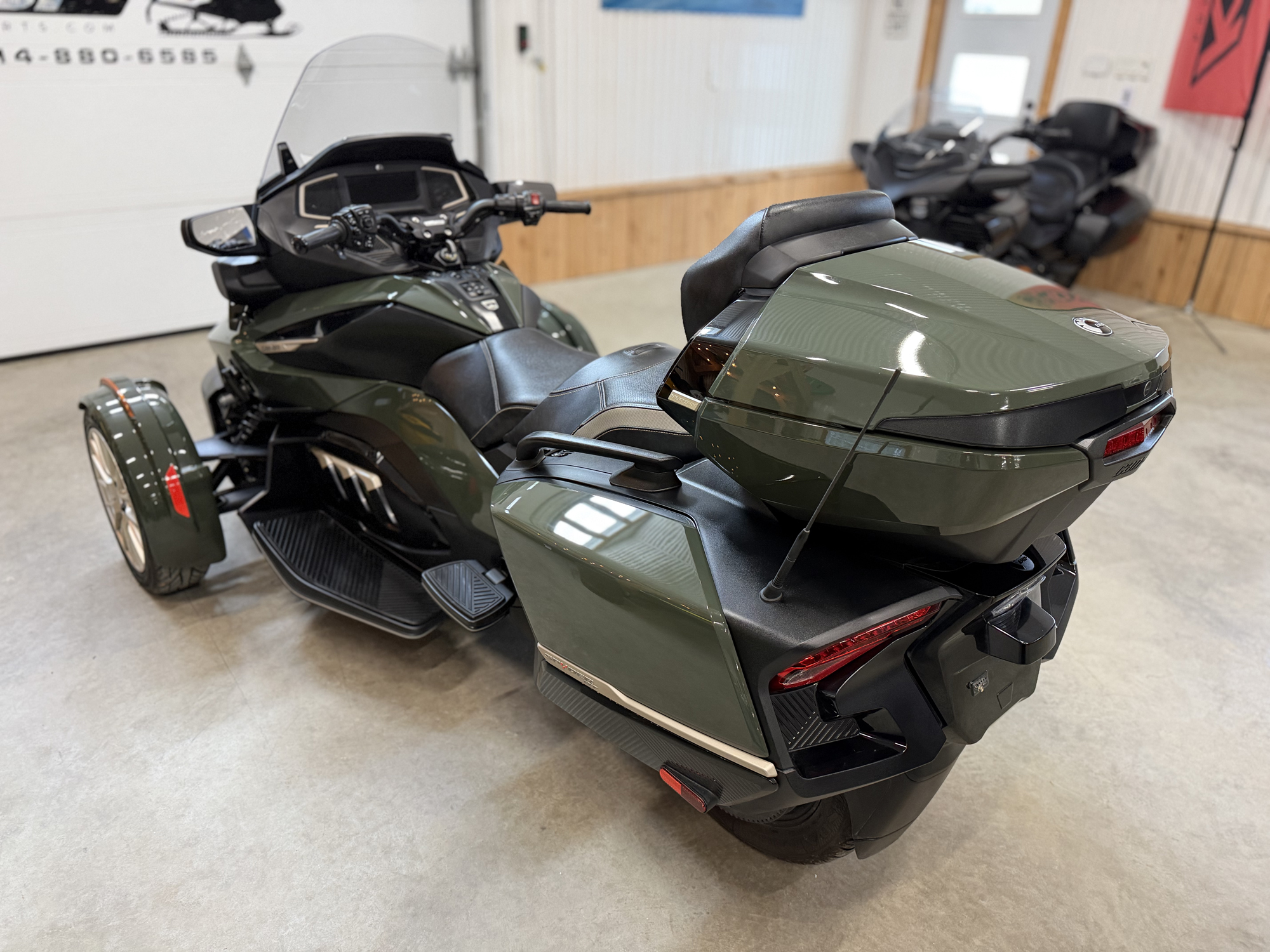 #26085 Can-Am Spyder Sea to Sky 2023 www.KDFsports.com JOLIETTE