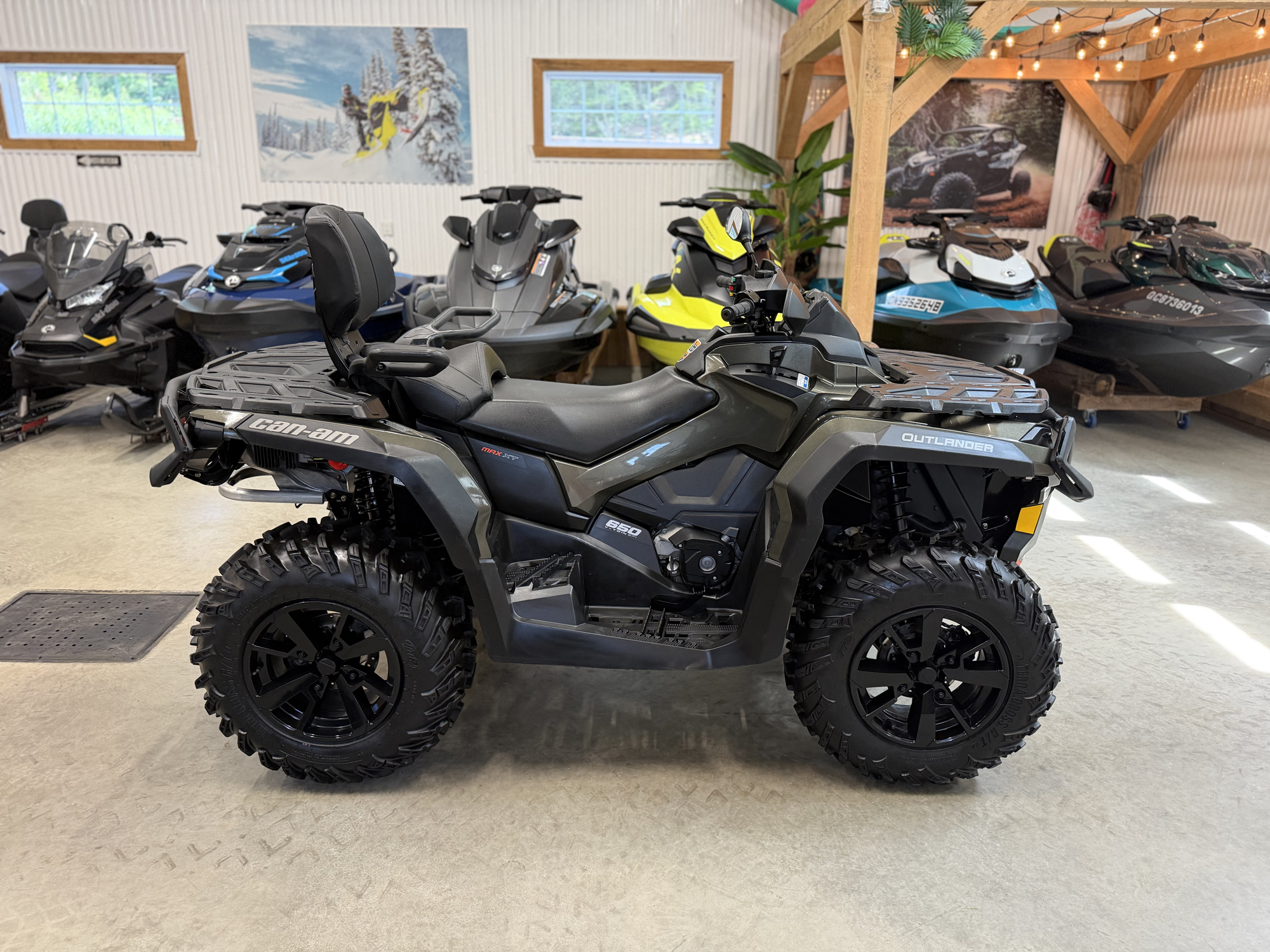 #26103 Can-Am Outlander Max XT 650 2022 www.KDFsports.com JOLIETTE