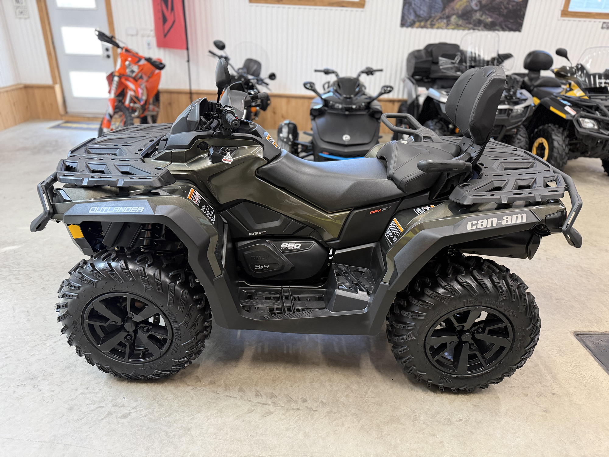 #26103 Can-Am Outlander Max XT 650 2022 www.KDFsports.com JOLIETTE