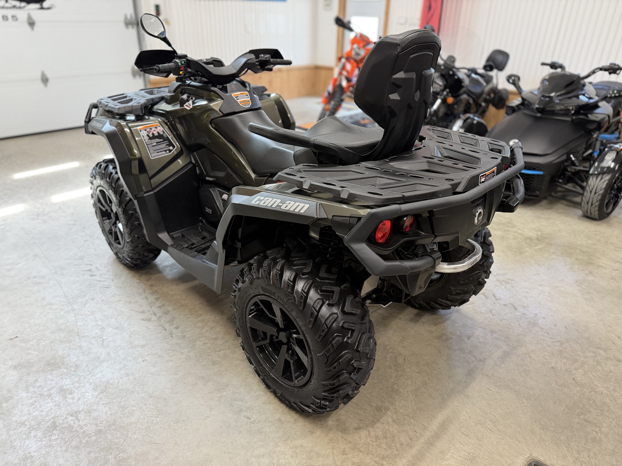 #26103 Can-Am Outlander Max XT 650 2022 www.KDFsports.com JOLIETTE