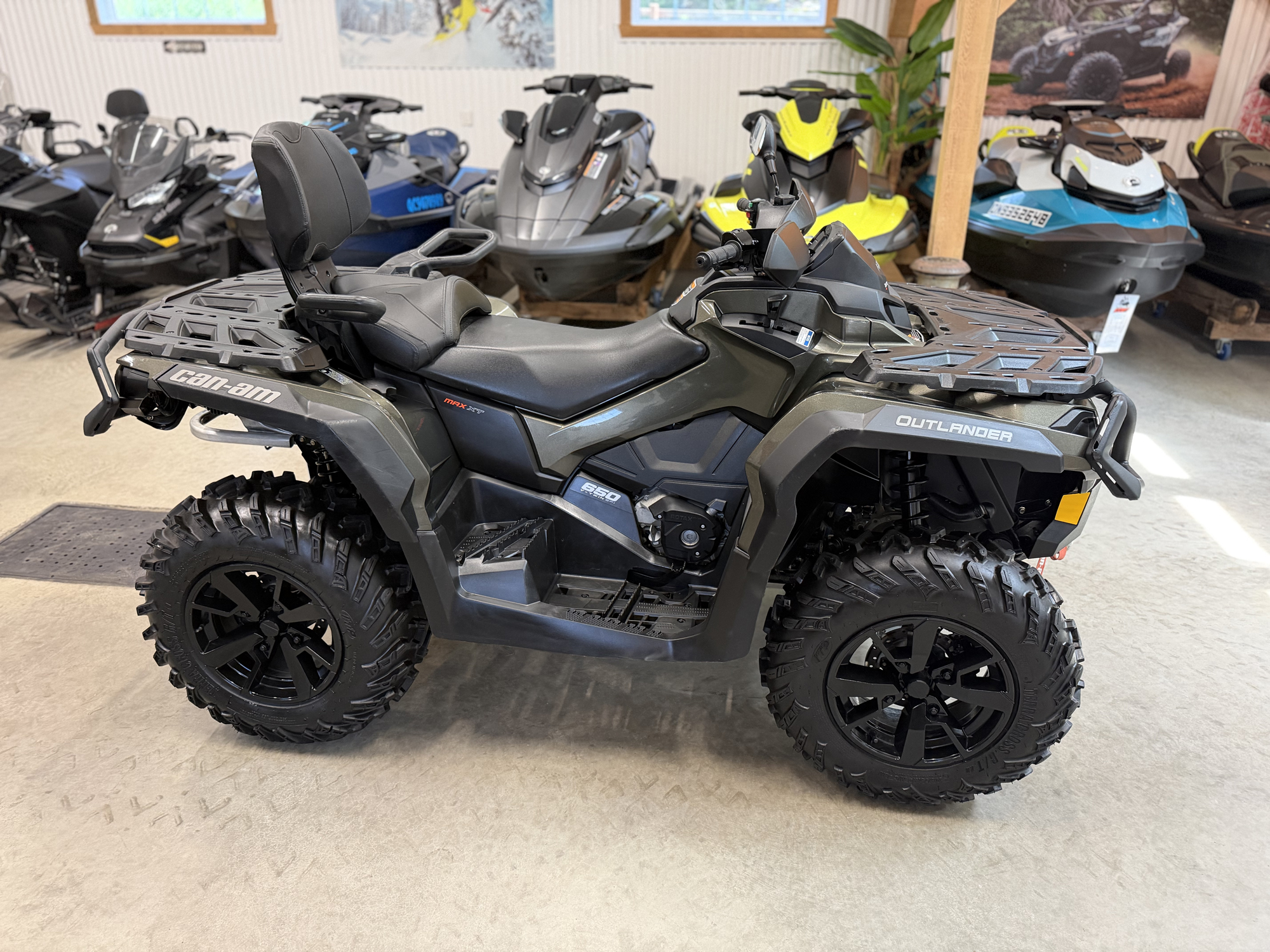 #26103 Can-Am Outlander Max XT 650 2022 www.KDFsports.com JOLIETTE
