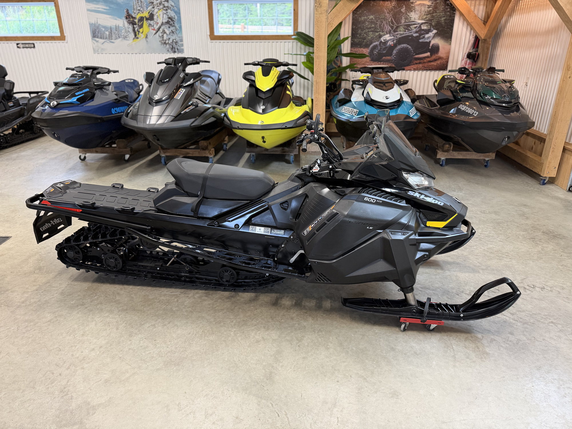 #26091 Ski-Doo Tundra LE 600 ace 2024 www.KDFsports.com JOLIETTE