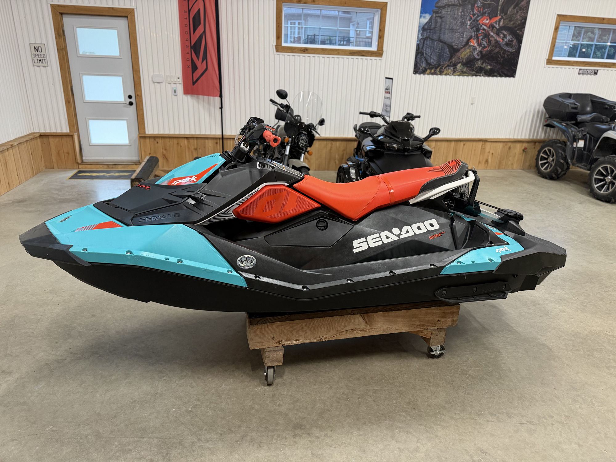 #26117 Sea-Doo Spark Trixx 3 2018 www.KDFsports.com JOLIETTE