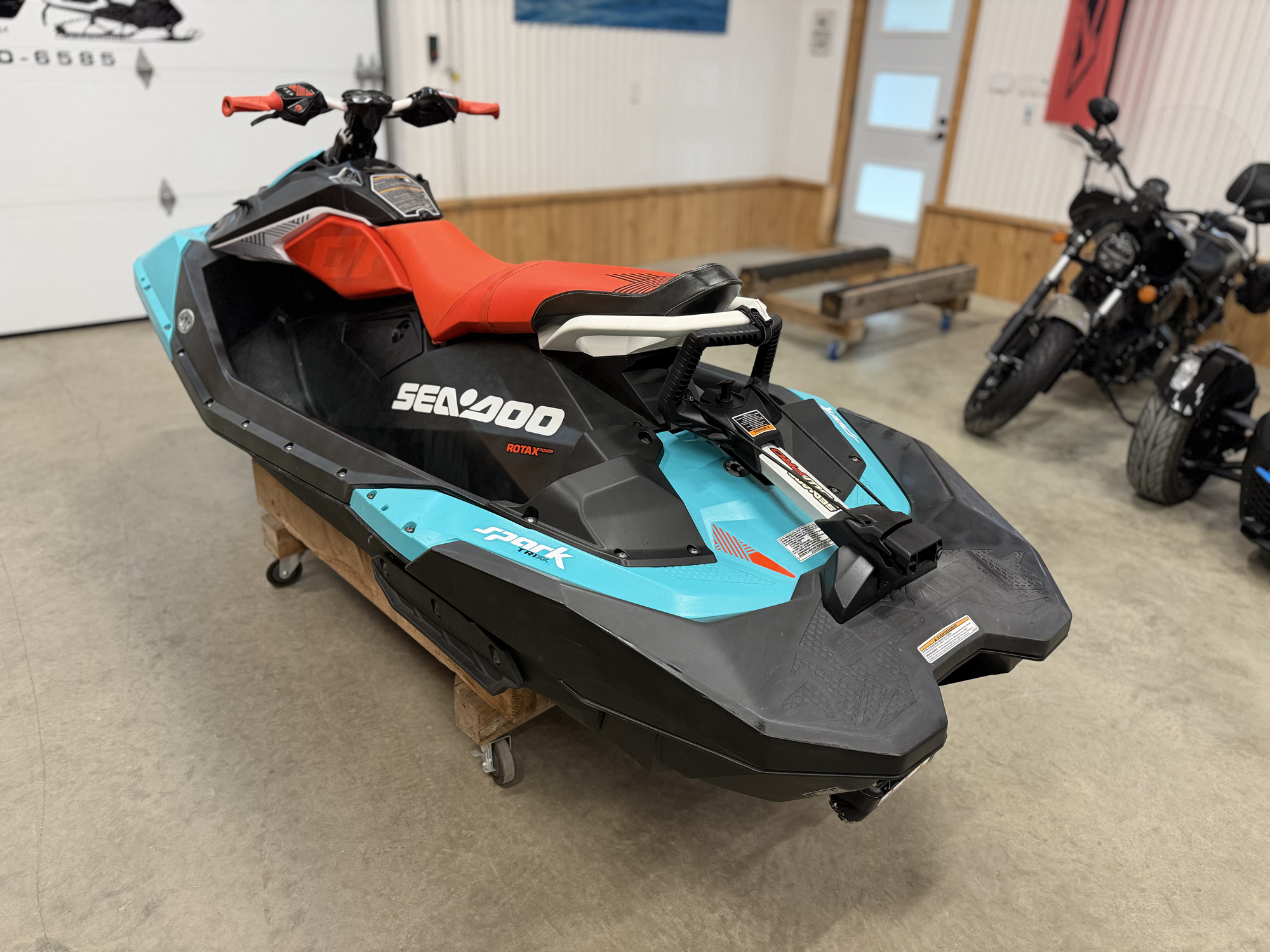 #26117 Sea-Doo Spark Trixx 3 2018 www.KDFsports.com JOLIETTE