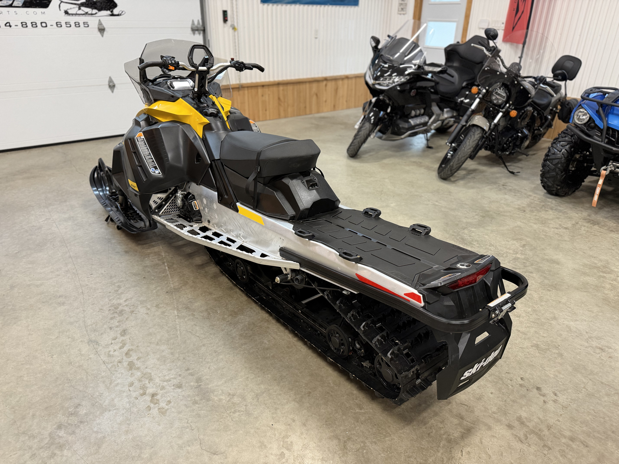 #26141 Ski-Doo Tundra LT 600 Ace 2022 www.KDFsports.com JOLIETTE