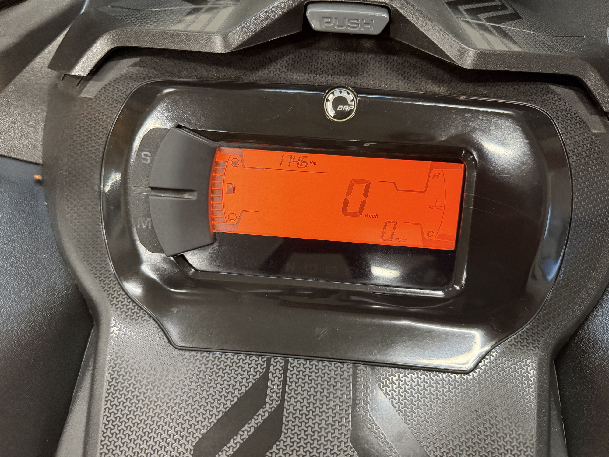 #26141 Ski-Doo Tundra LT 600 Ace 2022 www.KDFsports.com JOLIETTE