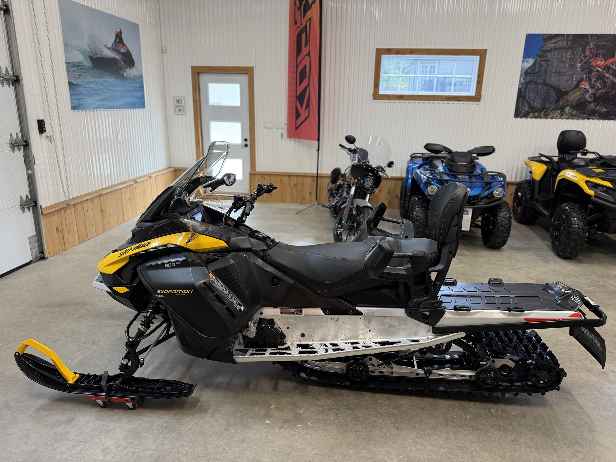 #26162 Ski-Doo Expedition Sport 900 ace 2026 www.KDFsports.com JOLIETTE