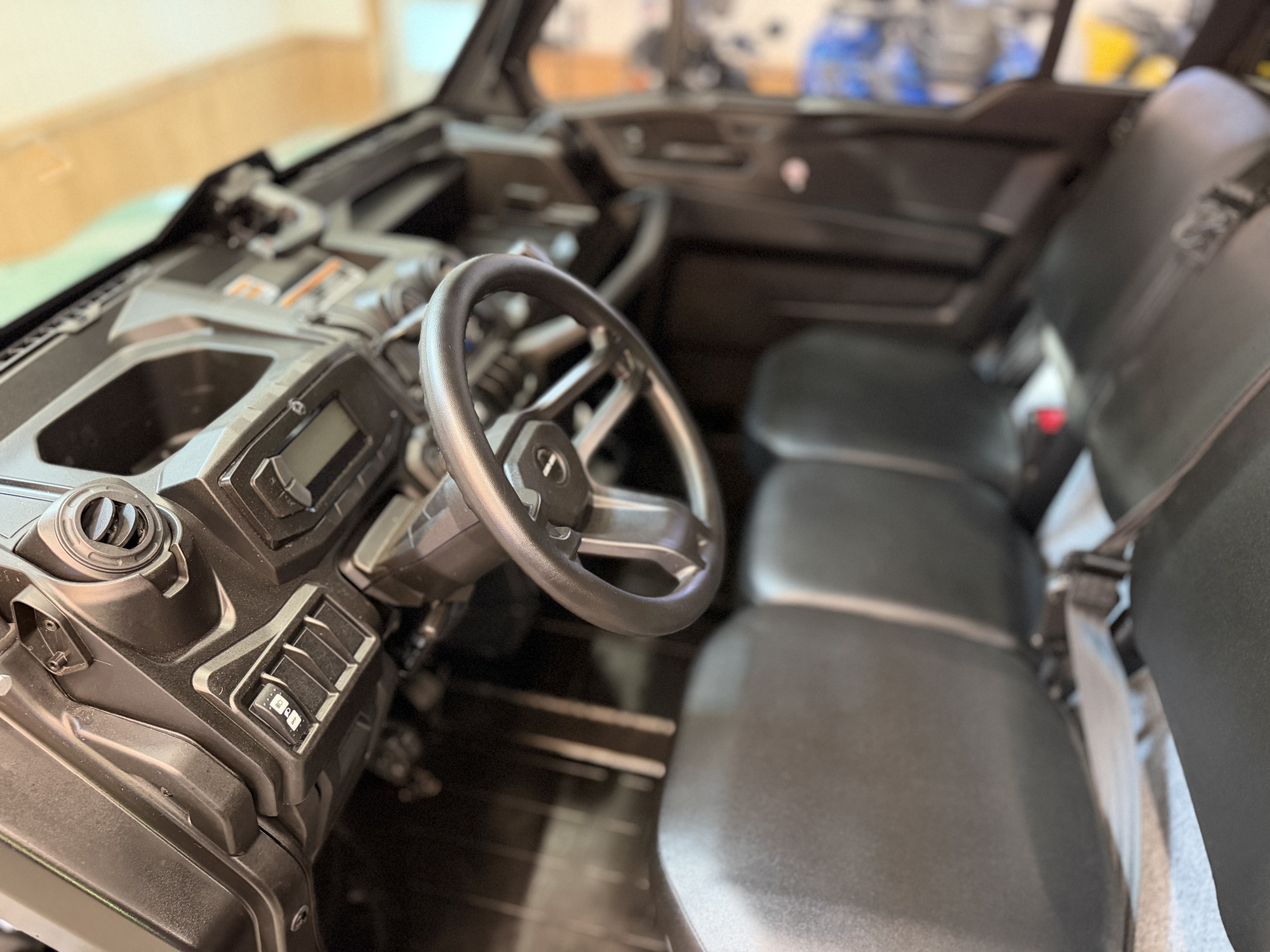 #26158 Can-Am Defender HD9 CAB DPS 2025 www.KDFsports.com JOLIETTE