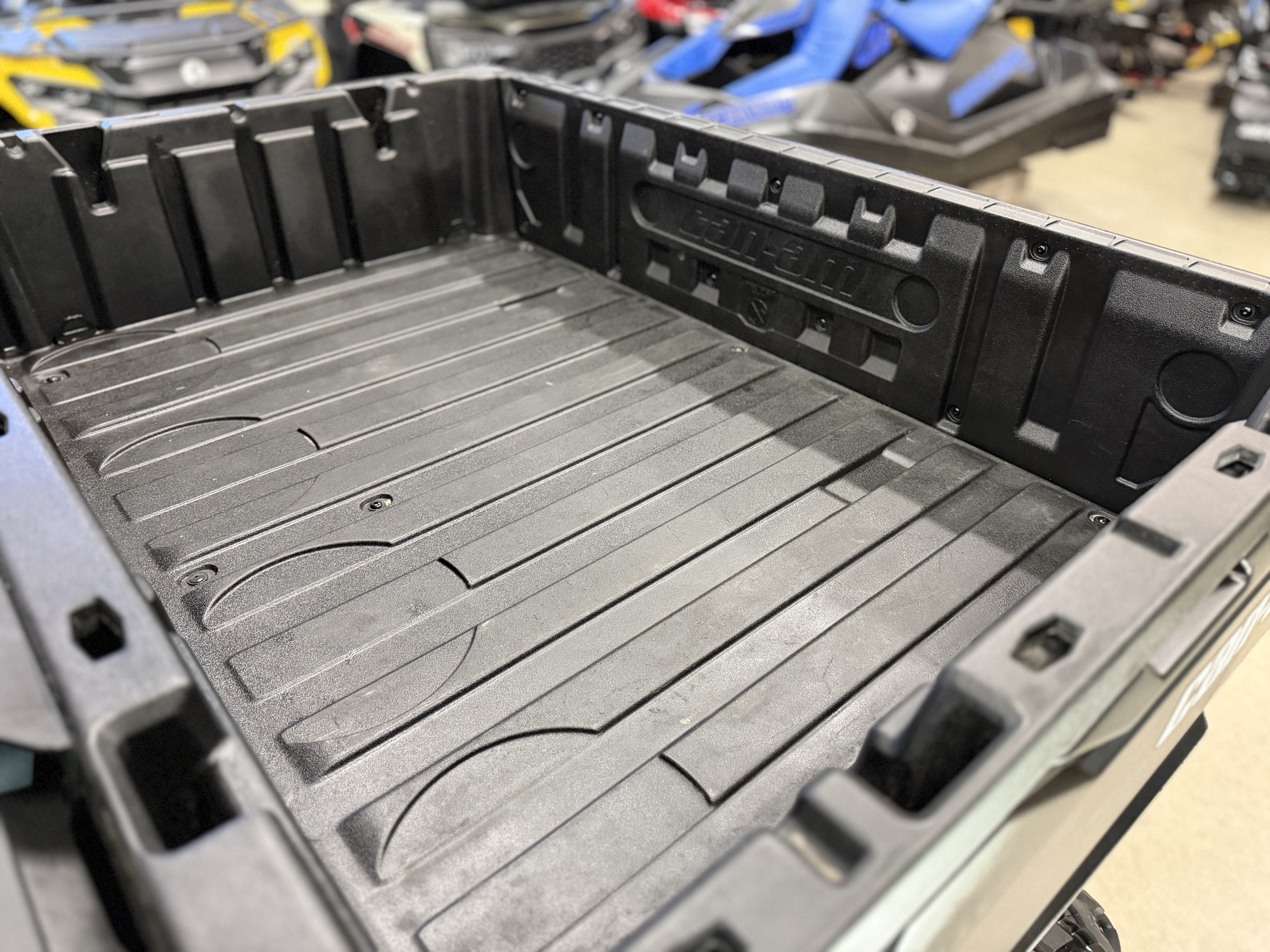#26158 Can-Am Defender HD9 CAB DPS 2025 www.KDFsports.com JOLIETTE