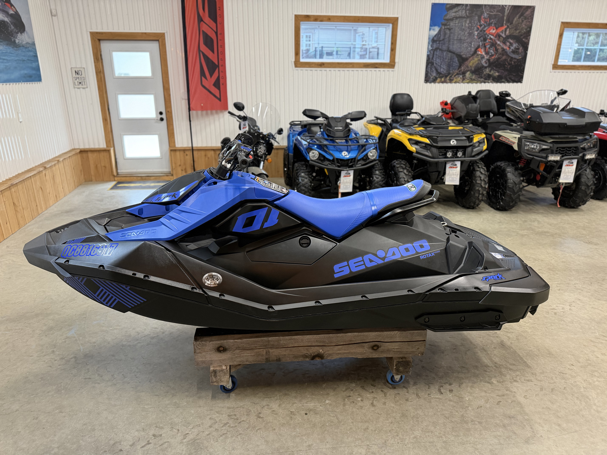 #26165 Sea-Doo Spark Trixx 2up 2023 www.KDFsports.com JOLIETTE