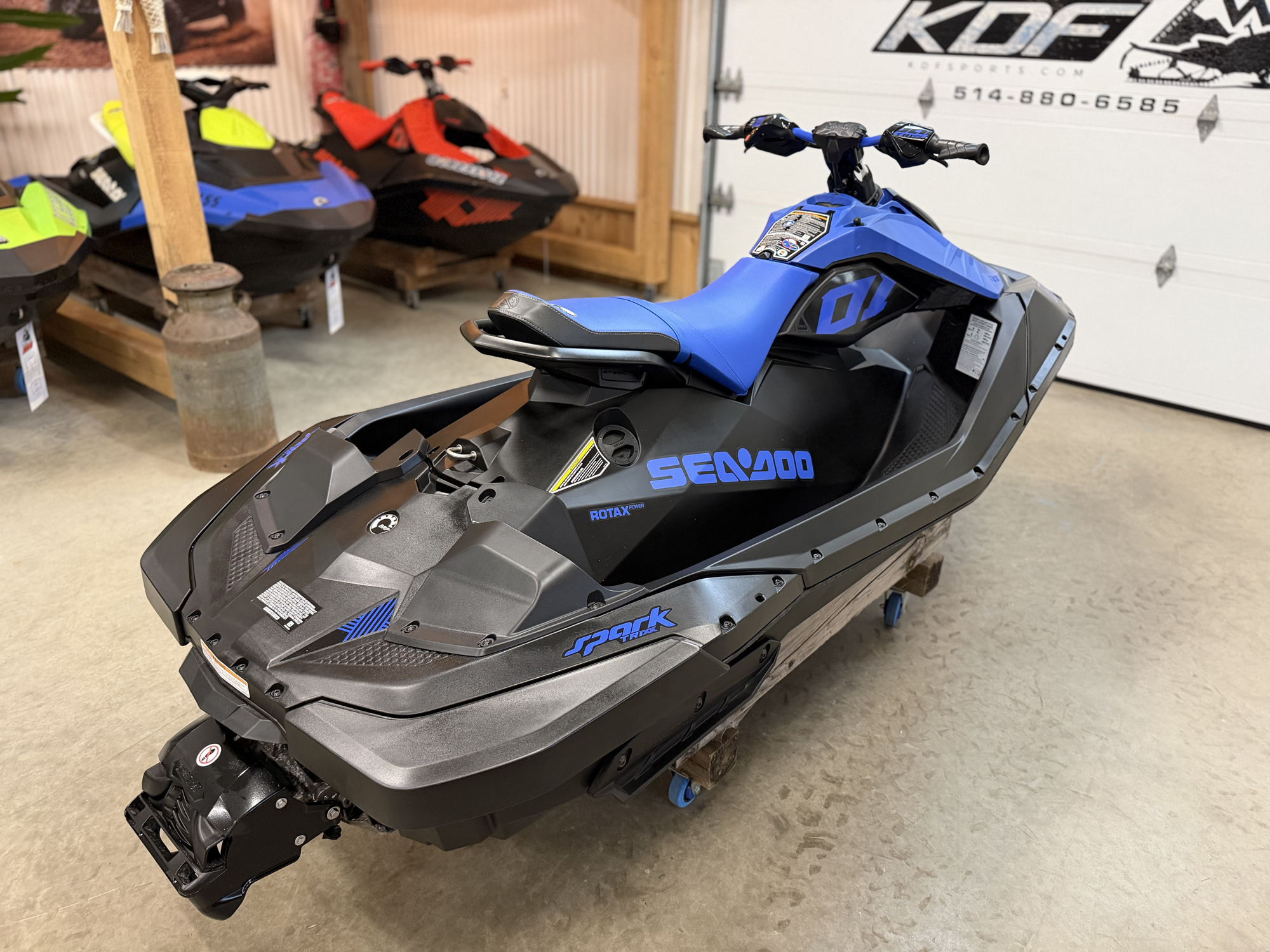 #26165 Sea-Doo Spark Trixx 2up 2023 www.KDFsports.com JOLIETTE