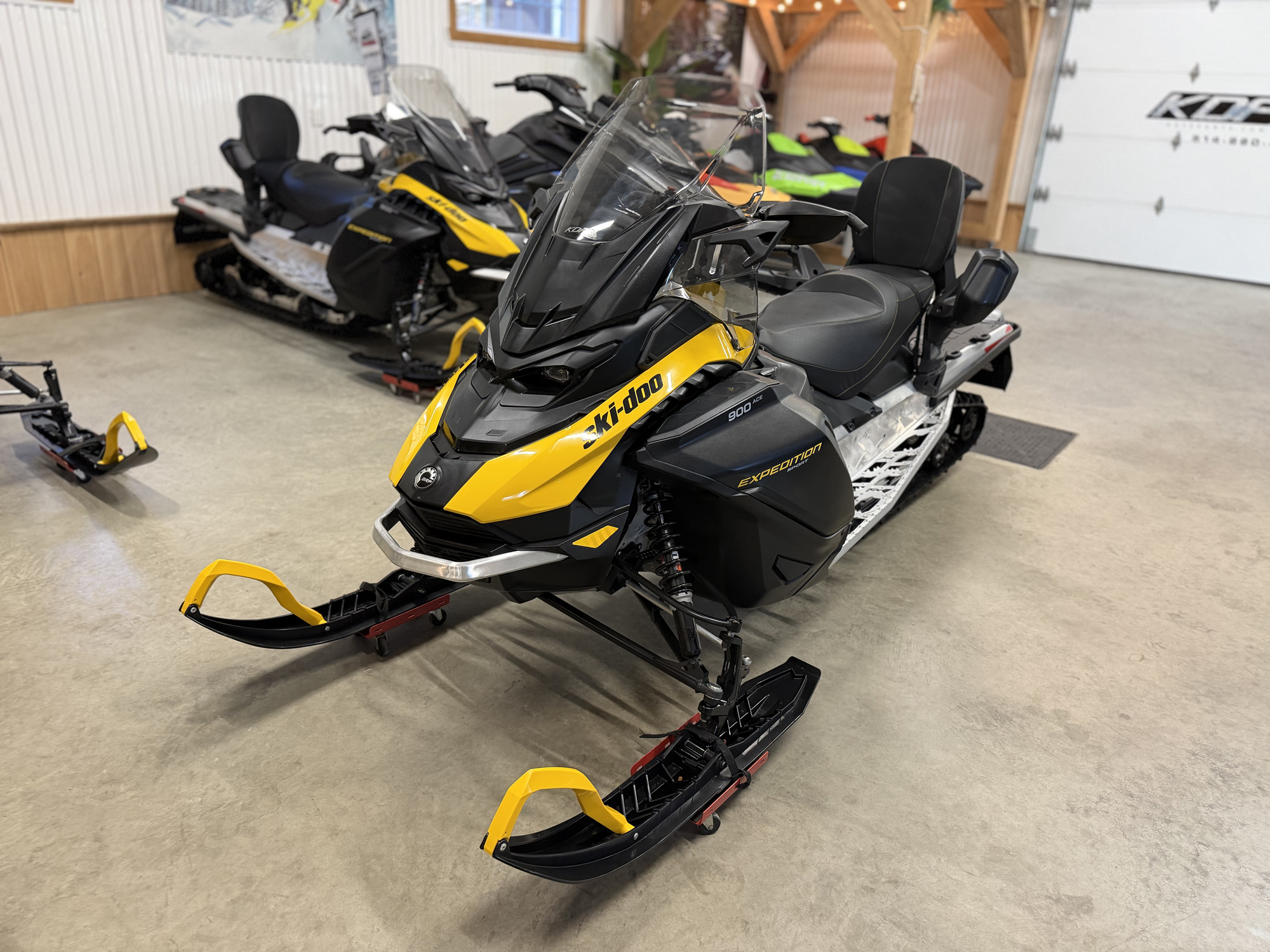 #26173 Ski-Doo Expedition Sport 900 2026 www.KDFsports.com JOLIETTE